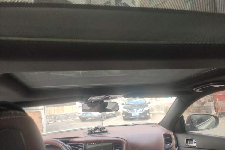 Used Kia  2012 2.0L Automatic DLX