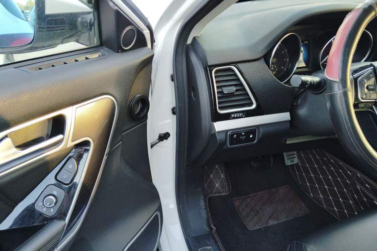 Used Haval H6 Coupe 2017 Red-Label 2.0T Automatic Two-Wheel Drive Elite Model