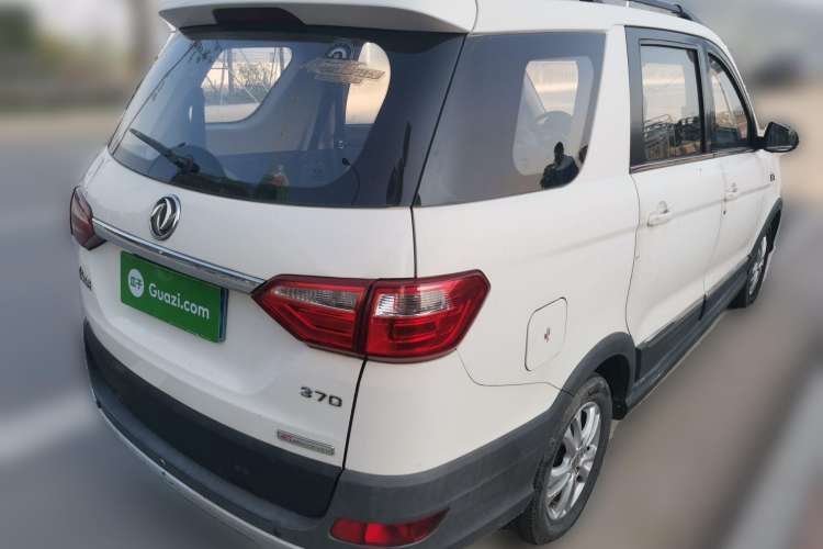 Used Dongfeng Fengon 370 2016 1.5L Manual Elite Travel Edition 7 Seats
