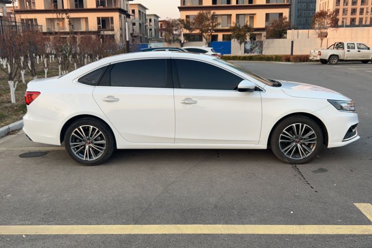 Used Roewe i6 2020 PLUS 1.6L CVT 4G Connected Glory Flagship Edition
