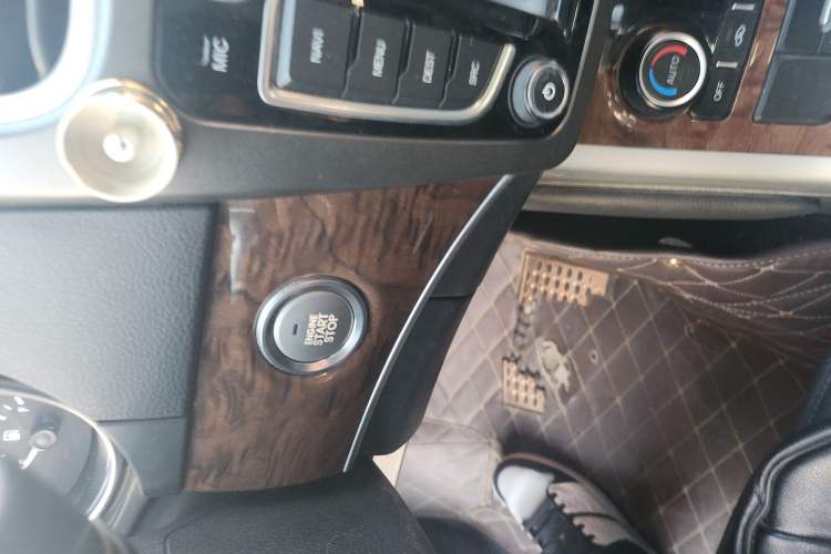 Used Haval H8 2015 2.0T Two-Wheel Drive Comfort Version