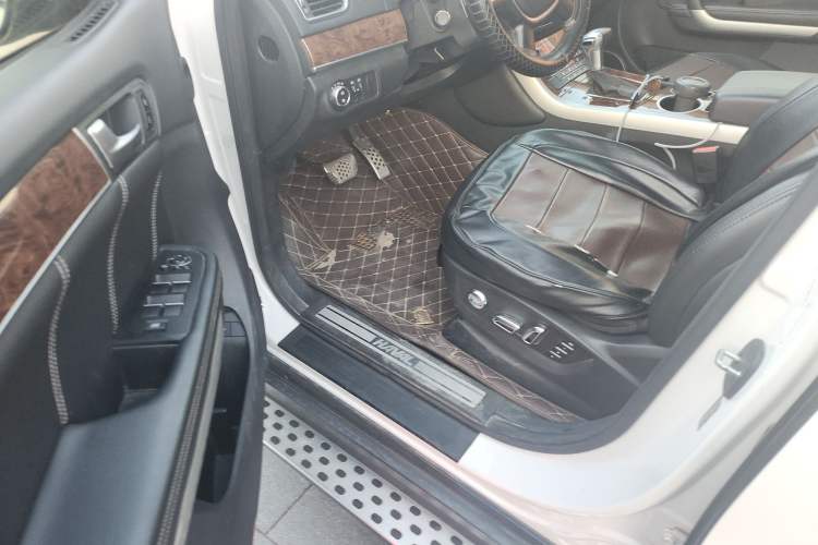 Used Haval H8 2015 2.0T Two-Wheel Drive Comfort Version