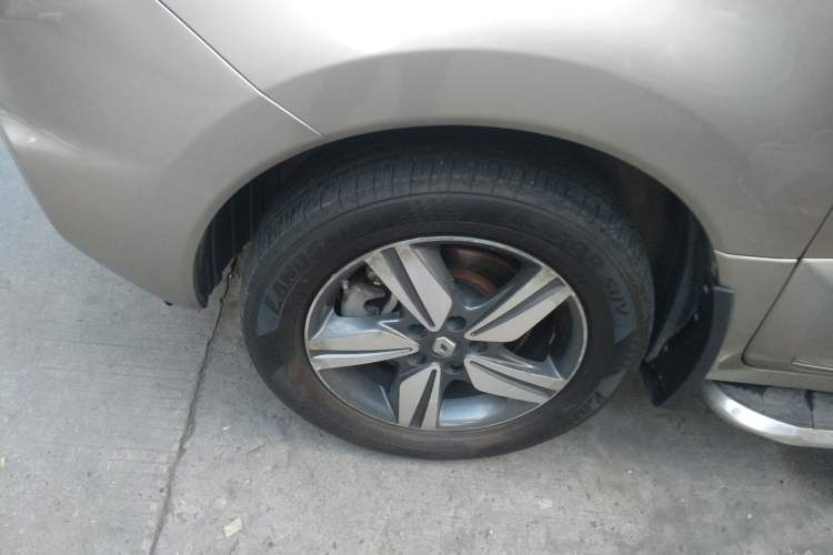 Used Renault Koleos 2014 2.5L Two-Wheel Drive Comfort Edition
