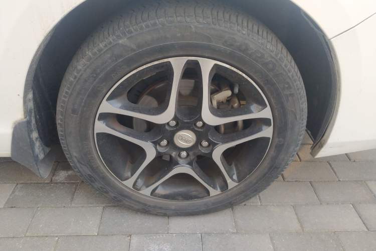 Used BYD G5 2014 1.5TI Manual Luxury Edition