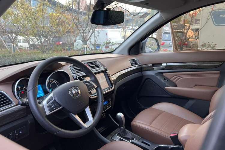 Used BAIC Weiwang S50 2016 1.5T CVT Joyful Luxury Model
