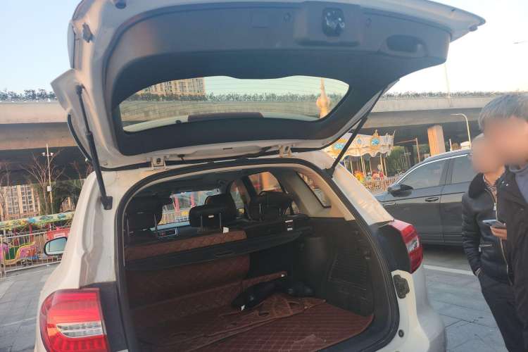 Used Haval H8 2015 2.0T Two-Wheel Drive Comfort Version