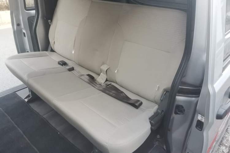 Used Wuling Rongguang S 2021 1.2L Standard Model Window-Sealed Car Power-Assisted Version 5-Seater LSI