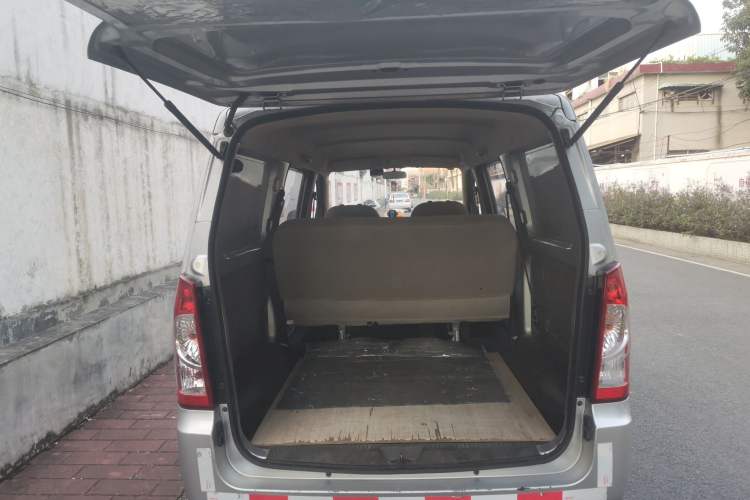 Used Wuling Rongguang S 2021 1.2L Standard Model Window-Sealed Car Power-Assisted Version 5-Seater LSI