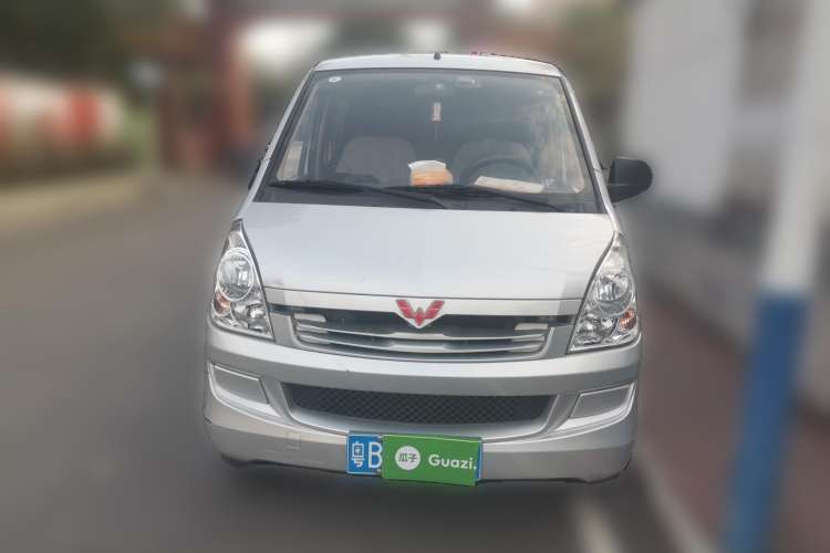 Used Wuling Rongguang S 2021 1.2L Standard Model Window-Sealed Car Power-Assisted Version 5-Seater LSI