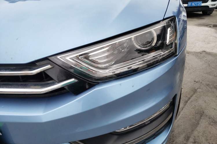 Used Zotye SR7 2016 1.5T CVT Cube Heart Edition China V Standard
