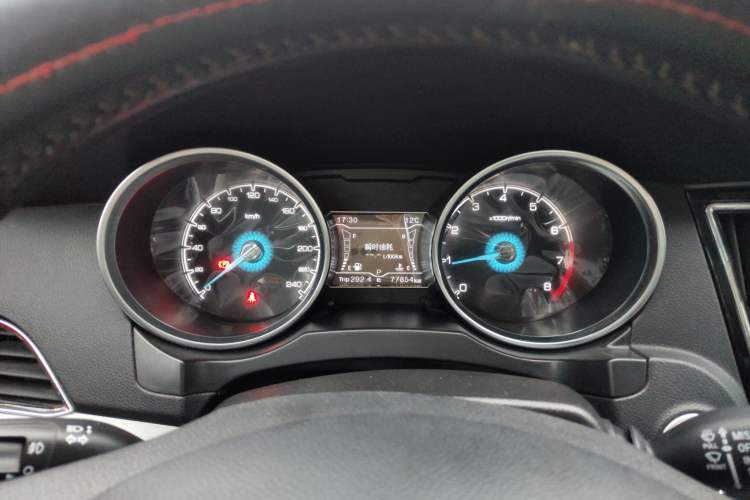 Used Zotye SR7 2016 1.5T CVT Cube Heart Edition China V Standard
