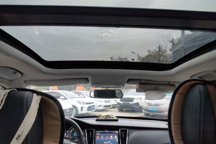 Used Zotye SR7 2016 1.5T CVT Cube Heart Edition China V Standard
