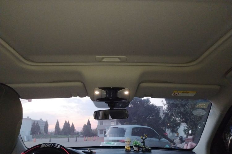 Used GAC Trumpchi GS7 2017 280T Two-Wheel Drive Luxury Model Headliner