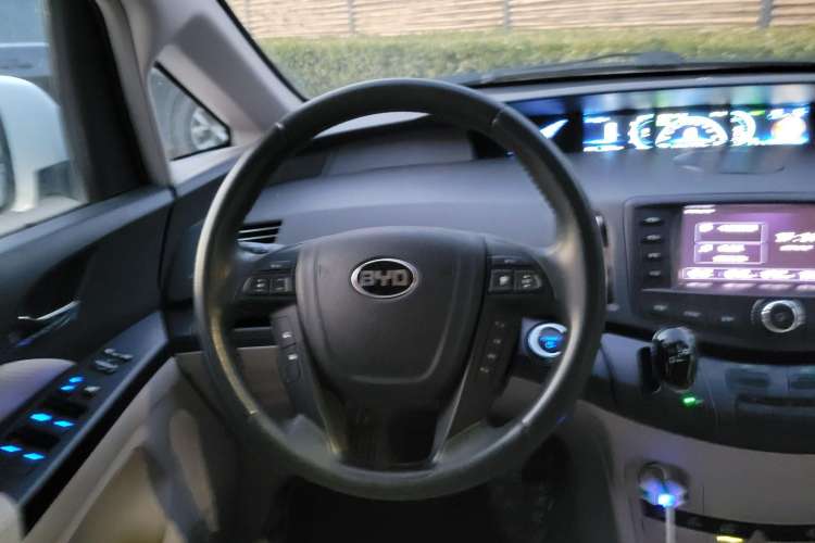 Used BYD e6 2016 400 Elite Edition