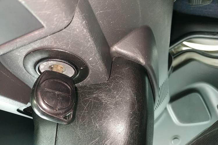 Used Jinbei Express 2020 2.0L Upgraded Version China VI Standard Luxury 9-Seater 1TZS