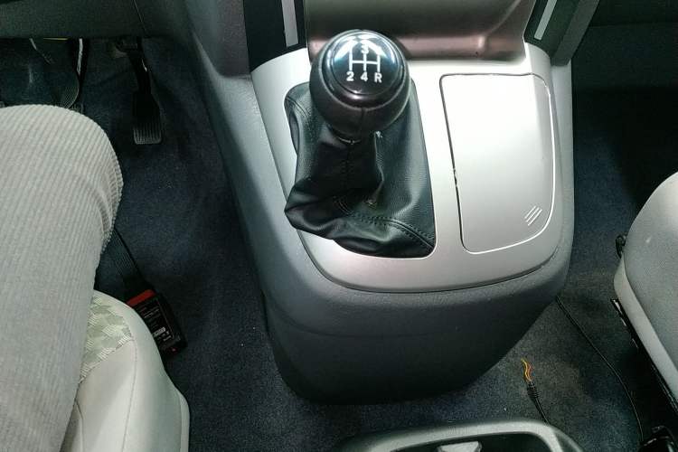 Used Jinbei Express 2020 2.0L Upgraded Version China VI Standard Luxury 9-Seater 1TZS