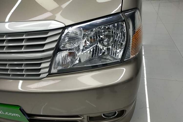 Used Jinbei Express 2020 2.0L Upgraded Version China VI Standard Luxury 9-Seater 1TZS