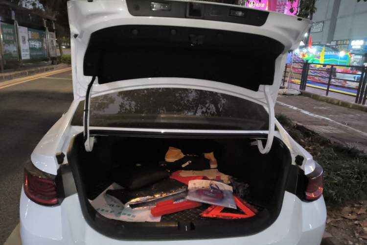 Used Geely Auto Emgrand L 2022 1.4T CVT Flagship Edition Trunk