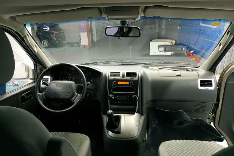 Used Jinbei Express 2020 2.0L Upgraded Version China VI Standard Luxury 9-Seater 1TZS