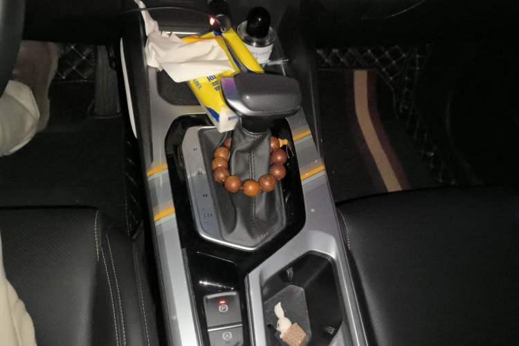 Used Geely Auto Emgrand L 2022 1.4T CVT Flagship Edition Gear Lever