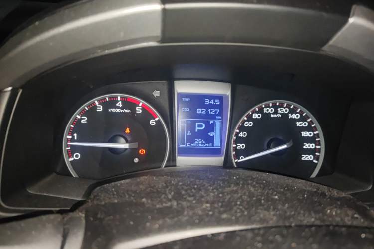 Used Isuzu D-MAX 2018 3.0T Four-Wheel Drive Automatic Ultra-Luxury Version 4JJ1-TC HI
