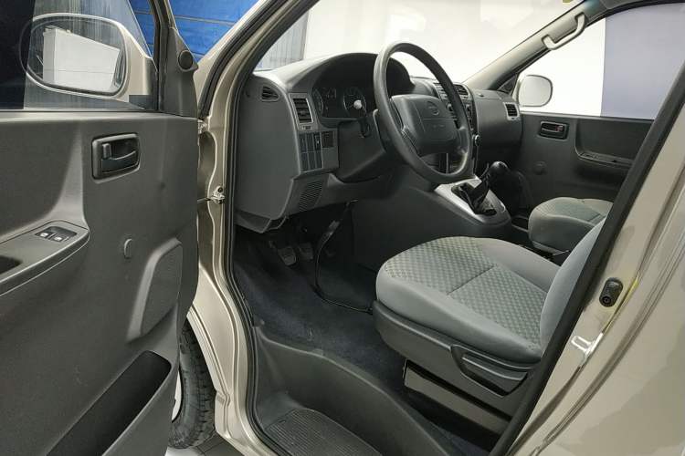 Used Jinbei Express 2020 2.0L Upgraded Version China VI Standard Luxury 9-Seater 1TZS