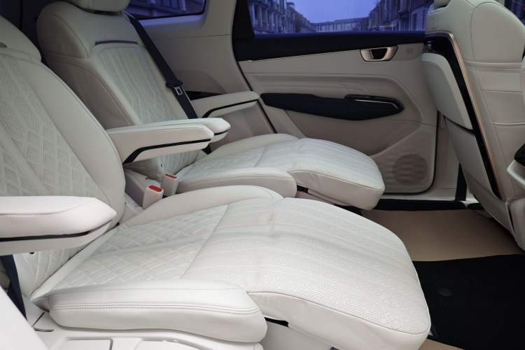 Used Wuling Victory 2023 2.0L DHT Luxury Edition