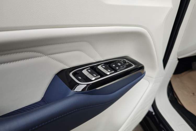 Used Wuling Victory 2023 2.0L DHT Luxury Edition