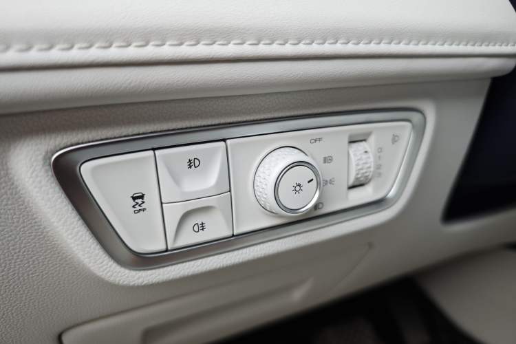 Used Wuling Victory 2023 2.0L DHT Luxury Edition