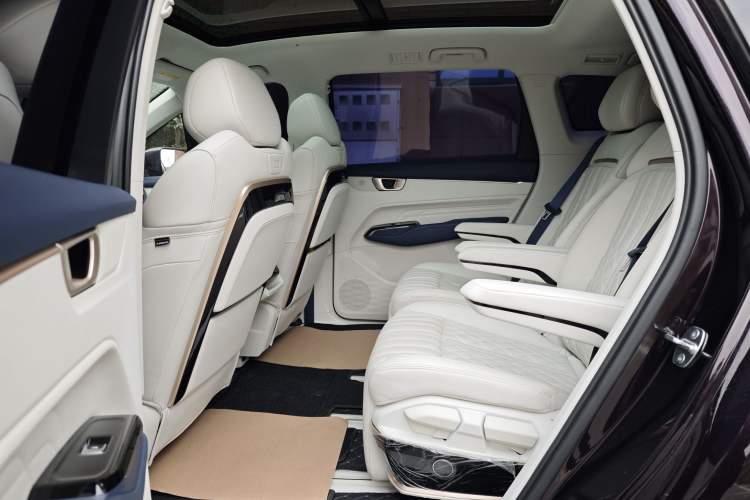 Used Wuling Victory 2023 2.0L DHT Luxury Edition