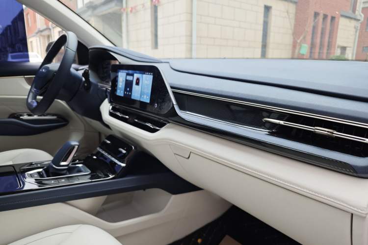 Used Wuling Victory 2023 2.0L DHT Luxury Edition