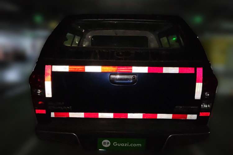 Used Isuzu D-MAX 2018 3.0T Four-Wheel Drive Automatic Ultra-Luxury Version 4JJ1-TC HI
