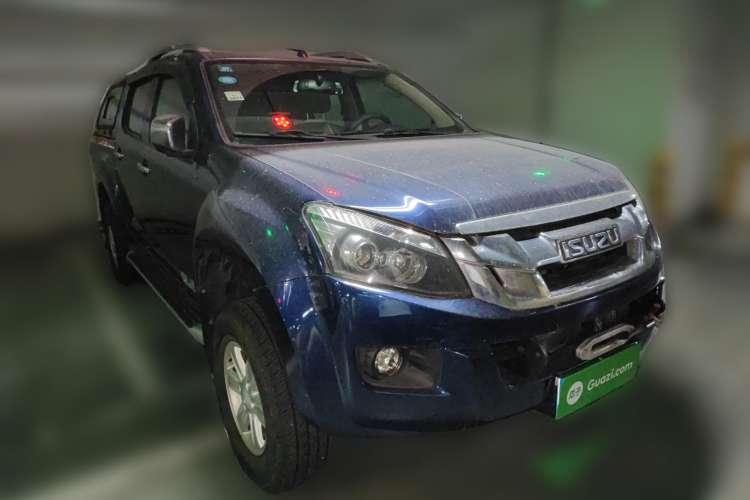 Used Isuzu D-MAX 2018 3.0T Four-Wheel Drive Automatic Ultra-Luxury Version 4JJ1-TC HI
