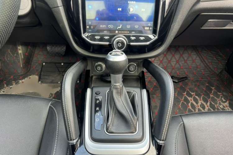 Used Zotye SR7 2016 1.5T CVT Cube Heart Edition China V Standard
