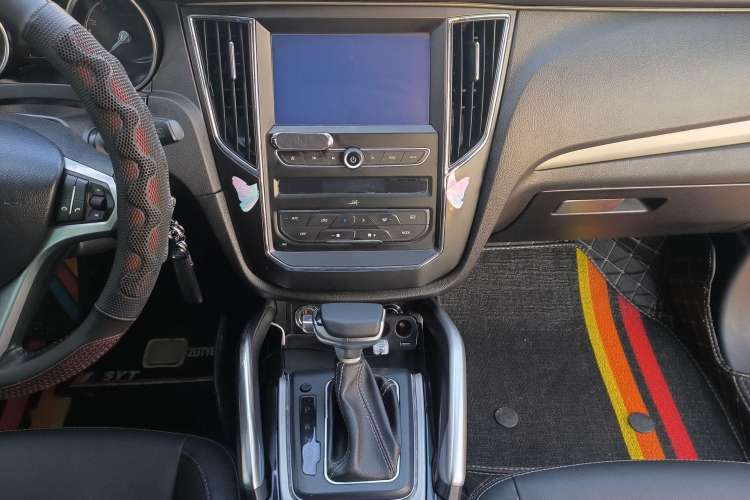 Used Zotye SR7 2017 1.5T CVT Cube Road Edition
