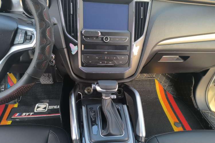 Used Zotye SR7 2017 1.5T CVT Cube Road Edition
