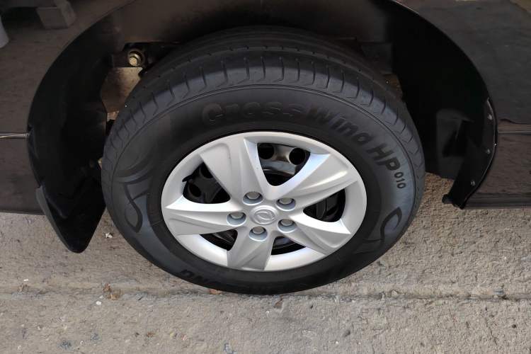 Used FORTHING Lingzhi PLUS 2021 2.0L Manual Comfort Version 7 Seats
