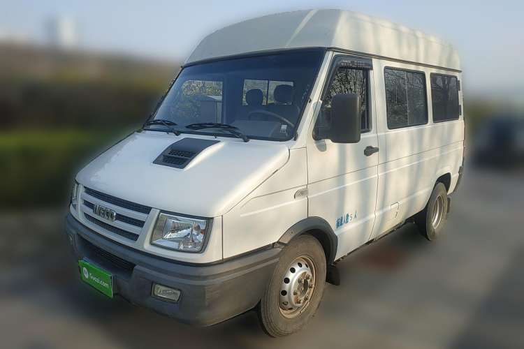 Used Iveco Daily 2014 2.5T-A35 NJ6484ACM47Z4