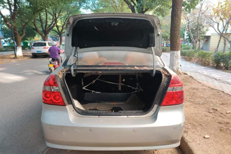 Used Chevrolet Lova 2007 1.4 SL MT Trunk