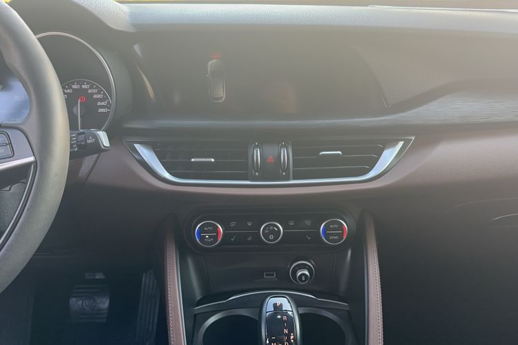 Used Alfa Romeo Stelvio 2017 2.0T 200HP Elite Edition