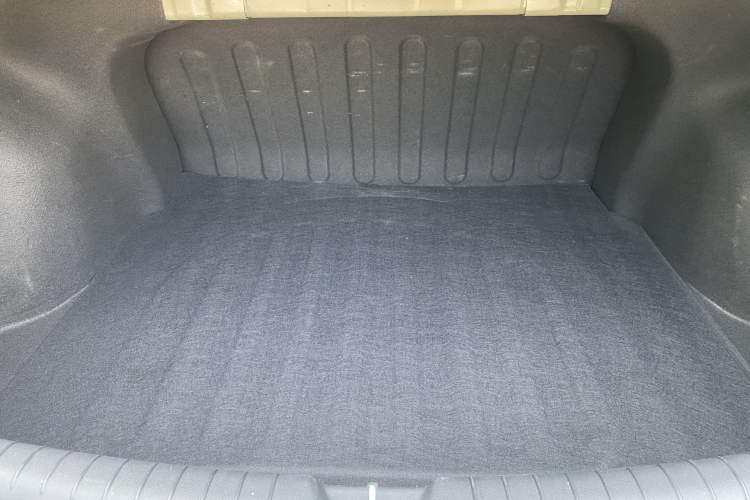 Used Hyundai Verna (new generation) 2020 1.4L Manual GLS Cool Edition Trunk