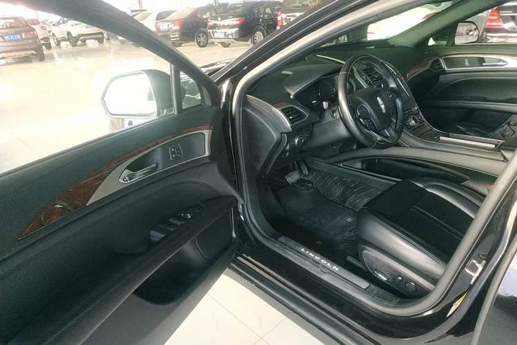 Used Lincoln MKZ 2020 2.0T Deluxe Edition
