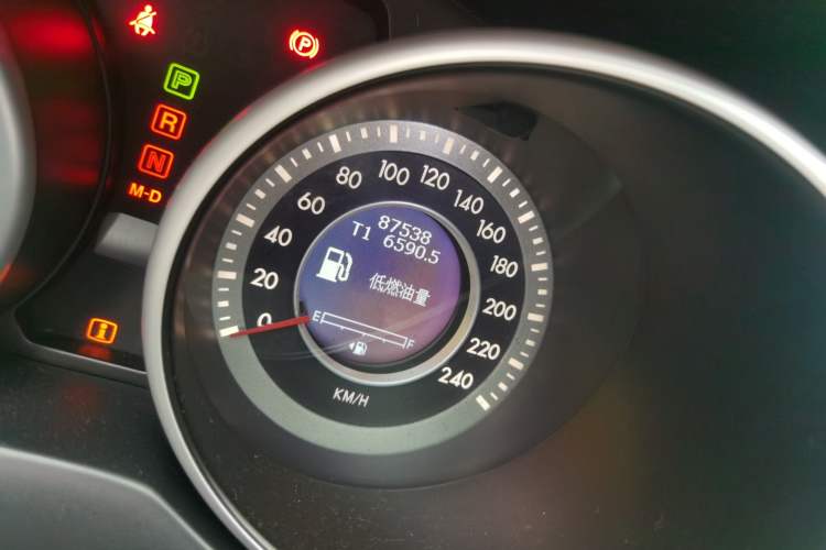 Used Bestune X80 2013 2.0L automatic comfort version