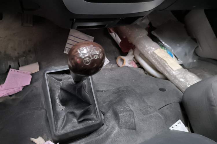 Used King Long Golden Way 2015 2.0L Van 4G21B
