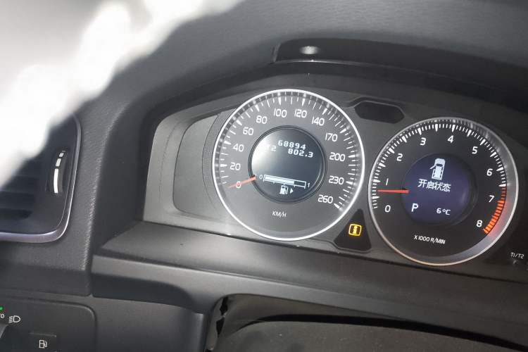 Used Volvo V60 2013 T5 Comfort Edition