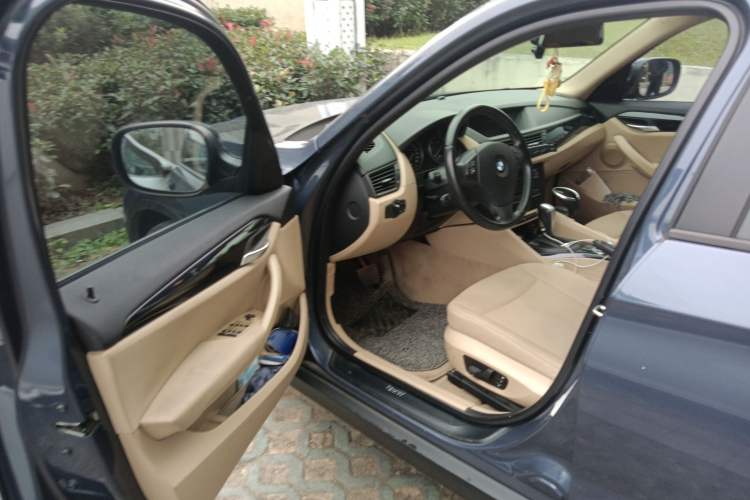 Used BMW X1 2012 sDrive18i Luxury Edition
