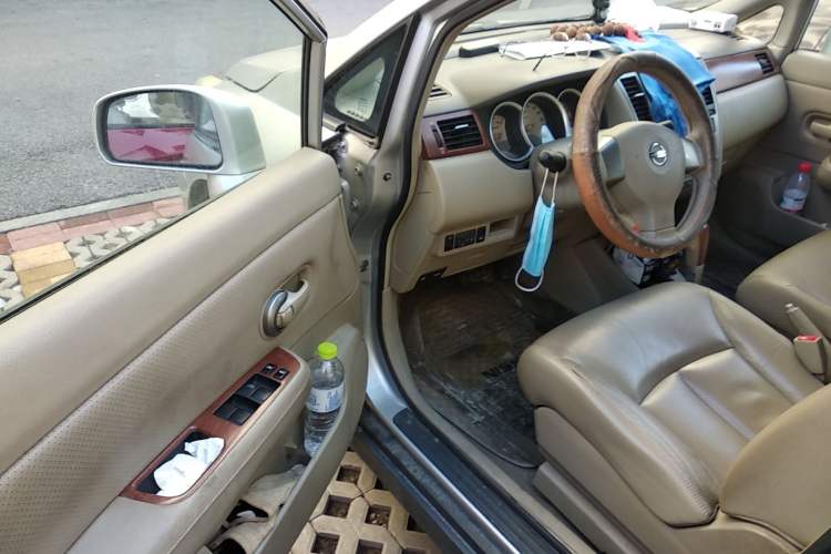 Used Nissan Tiida Sedan 2008 1.6L Automatic Smart Version Driver Seat