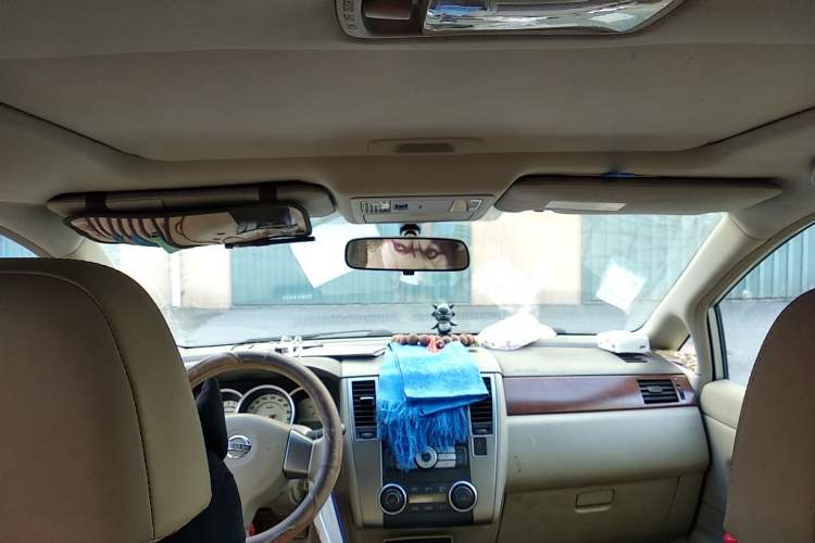 Used Nissan Tiida Sedan 2008 1.6L Automatic Smart Version Headliner