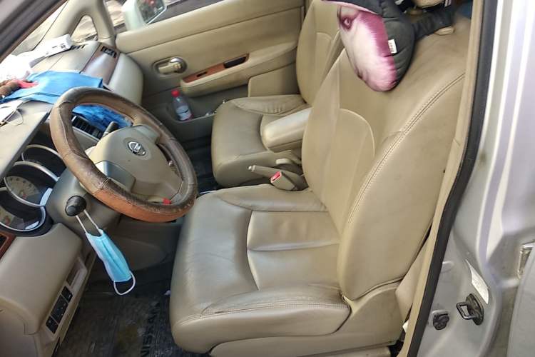 Used Nissan Tiida Sedan 2008 1.6L Automatic Smart Version Left Front Seat