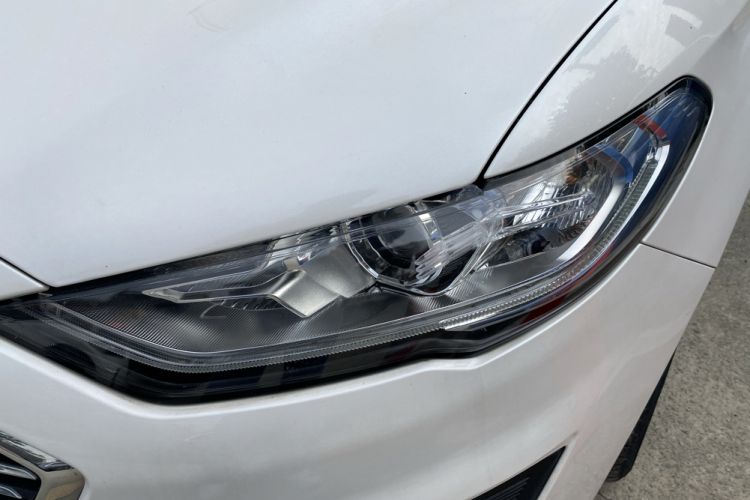 Used Ford Mondeo New Energy 2018 2.0 PHEV Smart-Controlled Fashion Edition China V Standard
